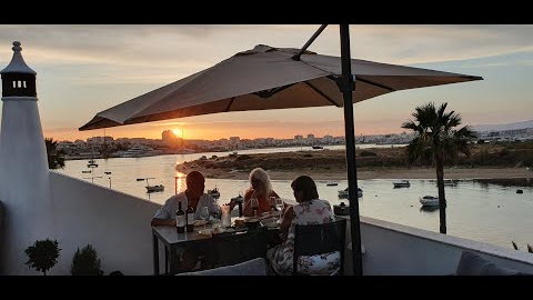 Your holiday rental in Algarve Ferragudo. Vacation rentals. Vacation homes Portugal Waterfront Beach