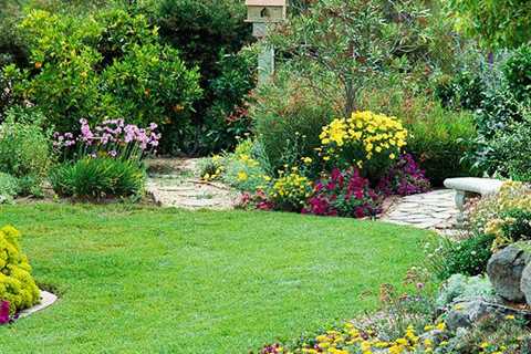 How to Incorporate Lawns Into Your Landscape Design