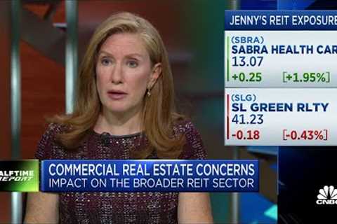 There''''s enormous opportunity in REITs, says Gilman Hill''''s Jenny Harrington