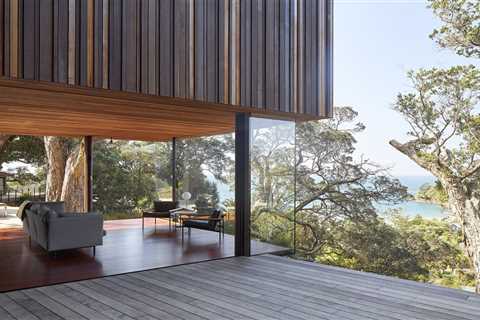 Glass Walls Make This New Zealand Beach House Look Like It’s Suspended in Midair