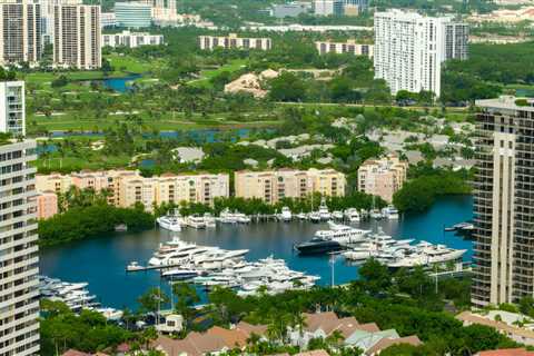 10 Must-Ask Questions Before Buying a Waterfront Homes in Aventura
