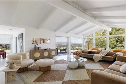 A Stunning Sherman Oaks’ Midcentury  Could Be Yours for $4.49M