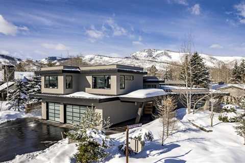 Winter May Be Over, But This Park City Home Is Just a Skip Away From the Slopes