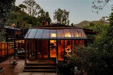 This $1.8M L.A. Midcentury Feels Like a Cabin-Greenhouse