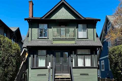 From Listing To Sold: How Home Siding Impacts Real Estate Agent Success In Vancouver