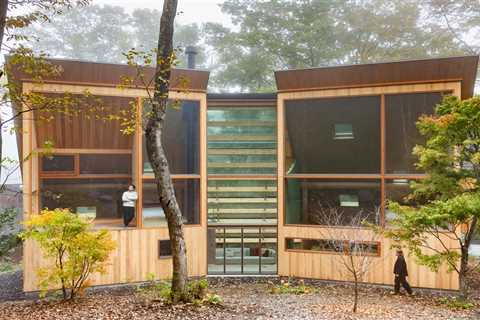 This Glassy Getaway in the Mountains of Japan Is Not Your Typical Cabin