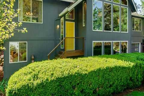 The Role Of A Landscape Designer In Greater Portland In Helping Home Sale Listing Agents Close Deals