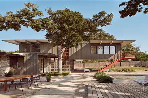 Before & After: They Saved Their Quirky Texas Midcentury—and Its Surprising Rear Addition