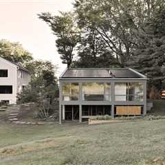 The Garage Was in Bad Shape, So She Swapped It Out for a Crisp Art Studio