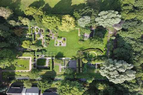 How to Build a Modernist Garden According to the Mother of the Genre