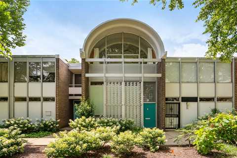 Topped With a Barrel-Vaulted Roof, a Washington, D.C. Midcentury Seeks $510K