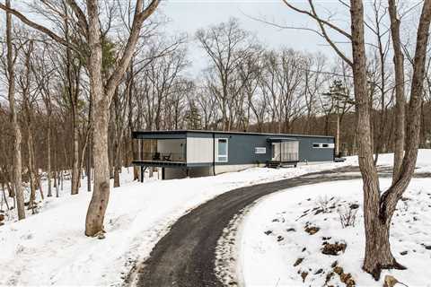 If You Dream of the Catskills, Here’s a Brand-New Cabin for $1.3M