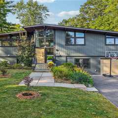 ’60s Charm Meets 21st-Century Eco-Friendly Tech at This $2M Hudson Valley Home