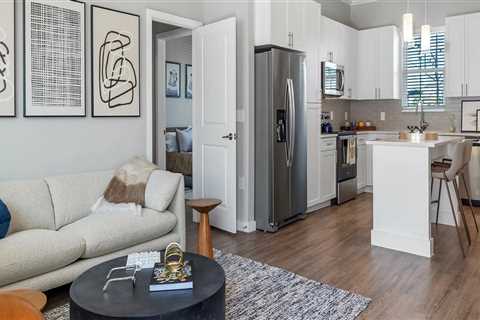 2-Bedroom Apartments in Venice, FL with Practical Property Solutions for Modern Living