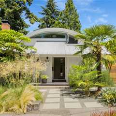 The Spaceship Home From Portlandia Just Landed on the Market for $975K